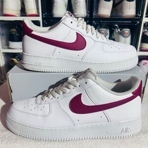 Nike Air Force 1 '07 Low "White Team Red"
CZ0326-100.        No box